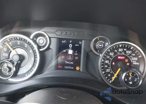 2022 Ram 1500 Big Horn 4X4 5'7 Box from USA, damaged, VIN 1C6SRFFT5NN352706